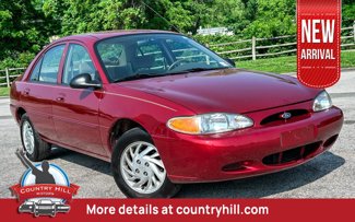 Used 1999 Ford Escort SE image 1