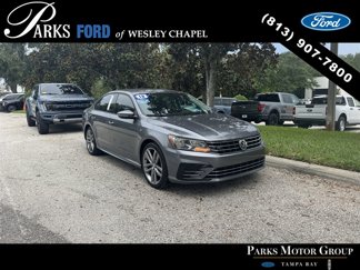 Used 2018 Volkswagen Passat 2.0T R-Line image 1