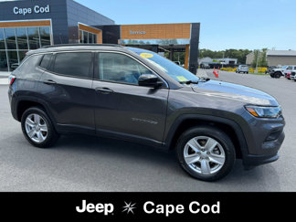 Used 2022 Jeep Compass Latitude image 1