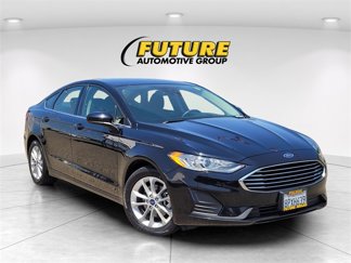 Used 2020 Ford Fusion SE image 1