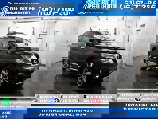 Used 2014 Nissan Pathfinder Platinum image 1