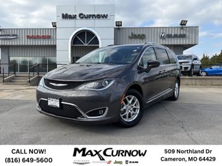 Used 2020 Chrysler Pacifica Touring-L image 1