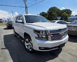Used 2018 Chevrolet Suburban LT w/ LT Signature Package image 1