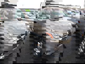 Used 2018 Chevrolet Traverse LT image 1