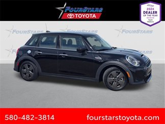 Used 2022 MINI Cooper S image 1