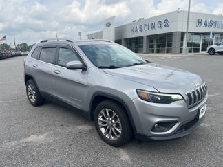 Used 2019 Jeep Cherokee Latitude Plus image 1