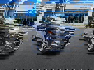 Used 2023 Chevrolet Malibu LT image 1
