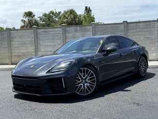 Used 2024 Porsche Panamera image 1