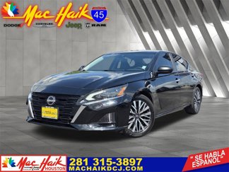 Used 2024 Nissan Altima 2.5 SV image 1