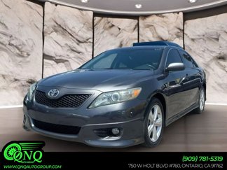 Used 2011 Toyota Camry SE w/ SE/XLE Extra-Value Pkg image 1