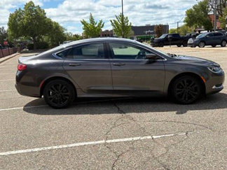 Used 2015 Chrysler 200 Limited image 1
