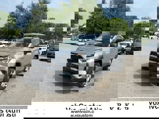 Used 2020 Toyota RAV4 LE image 1