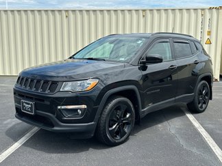 Used 2021 Jeep Compass Latitude image 1
