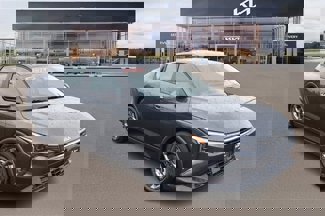New 2025 Kia K4 LXS image 1