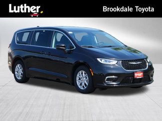 Used 2023 Chrysler Pacifica Touring-L image 1