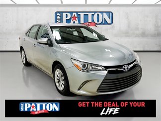 Used 2016 Toyota Camry LE image 1