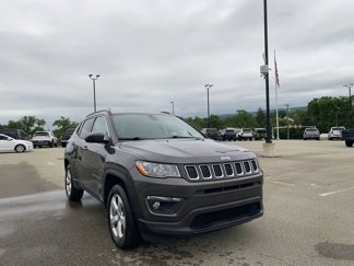 Certified 2019 Jeep Compass Latitude w/ Cold Weather Group image 1