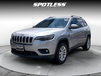 Used 2019 Jeep Cherokee Latitude w/ Cold Weather Group image 1