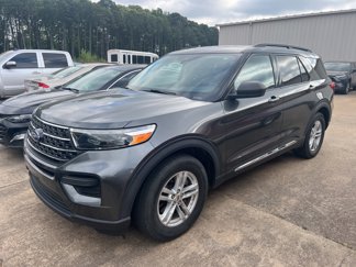Used 2020 Ford Explorer XLT image 1