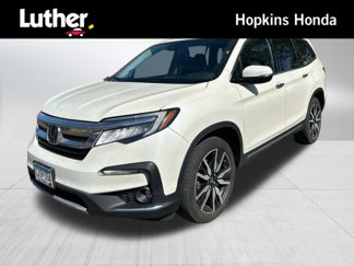 Used 2019 Honda Pilot Touring image 1