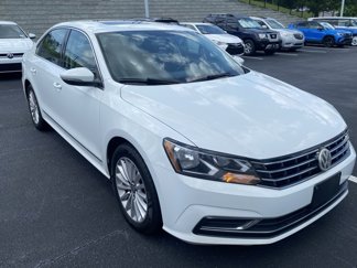 Used 2016 Volkswagen Passat 1.8T SE image 1