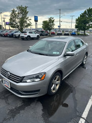 Used 2013 Volkswagen Passat 2.5 SE image 1