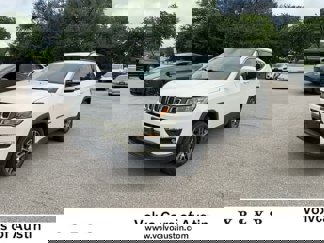 Used 2020 Jeep Compass Latitude image 1