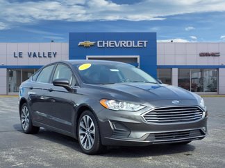 Used 2020 Ford Fusion SE image 1