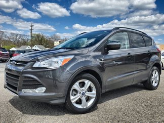 Used 2015 Ford Escape SE w/ Equipment Group 201A image 1