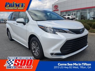 New 2024 Toyota Sienna XLE image 1