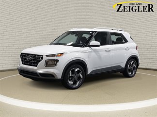Used 2022 Hyundai Venue SEL image 1