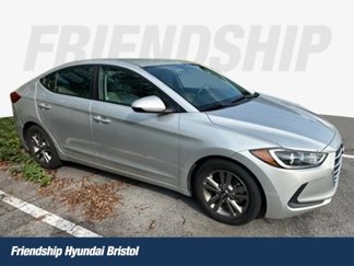 Used 2017 Hyundai Elantra SE image 1