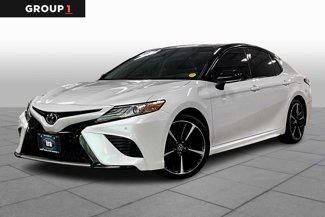 Used 2018 Toyota Camry XSE image 1