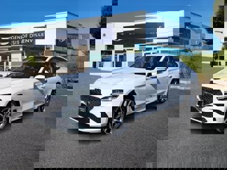 Used 2025 Genesis G70 2.5T image 1