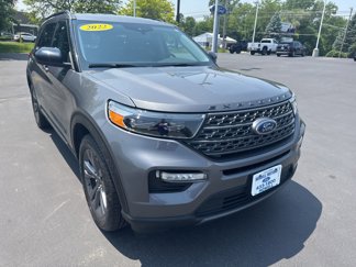Used 2022 Ford Explorer XLT w/ Equipment Group 202A image 1