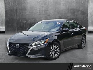 Used 2023 Nissan Altima 2.5 SV image 1
