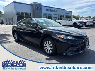 Used 2019 Toyota Camry LE image 1