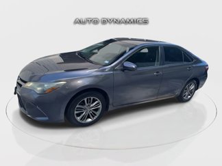 Used 2015 Toyota Camry SE image 1