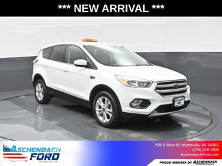 Used 2017 Ford Escape SE image 1