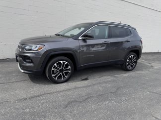 Used 2022 Jeep Compass Limited image 1