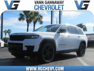 Used 2023 Jeep Grand Cherokee L Laredo image 1