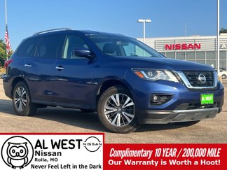 Used 2017 Nissan Pathfinder SL video 1