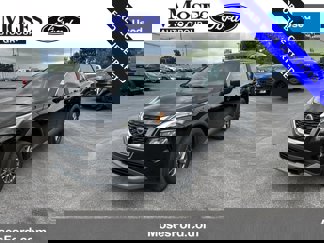Used 2023 Nissan Rogue S image 1