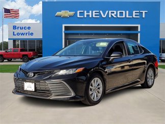 Used 2023 Toyota Camry LE image 1