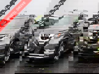 Used 2018 Nissan Rogue SV image 1