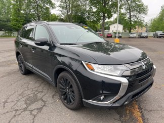 Used 2020 Mitsubishi Outlander SE image 1