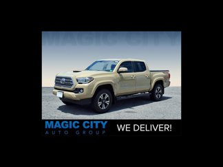 Used 2017 Toyota Tacoma TRD Off-Road image 1