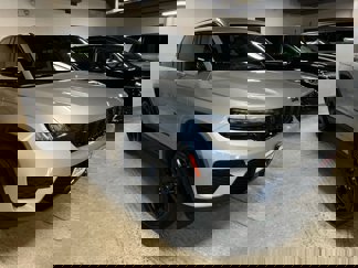Certified 2024 Jeep Grand Cherokee Altitude image 1