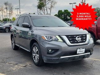 Used 2020 Nissan Pathfinder SV image 1