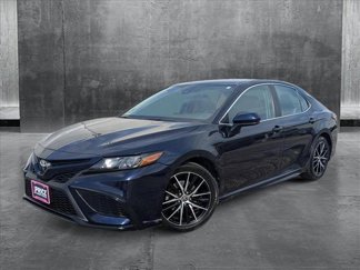 Used 2021 Toyota Camry SE image 1